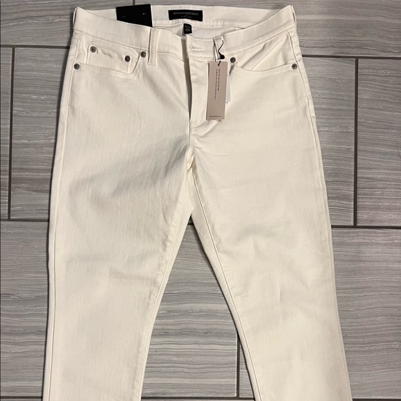 Banana Republic skinny, mid rise. - Picture 2 of 5